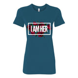 I AM HER en Rose Tee – Soft in Hue, Fierce in Spirit | Empowering Women’s Graphic T-Shirt