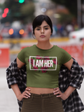 I AM HER en Rose Tee – Soft in Hue, Fierce in Spirit | Empowering Women’s Graphic T-Shirt