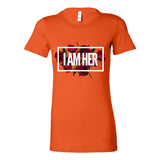 I AM HER en Rose Tee – Soft in Hue, Fierce in Spirit | Empowering Women’s Graphic T-Shirt